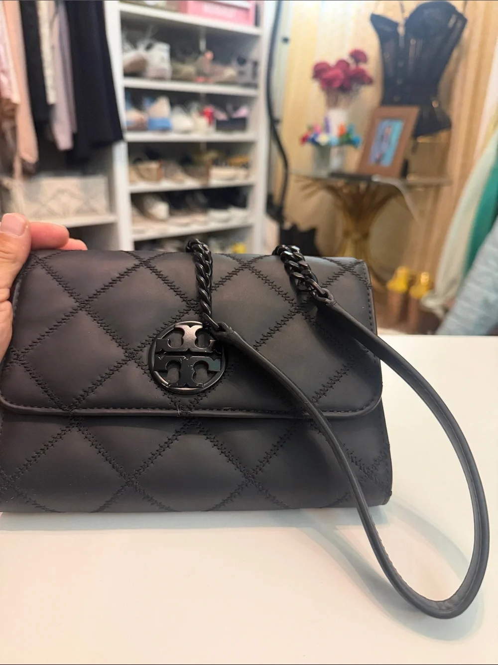 Tory Burch Matte Black Willa Quilted Leather Wallet with Logo